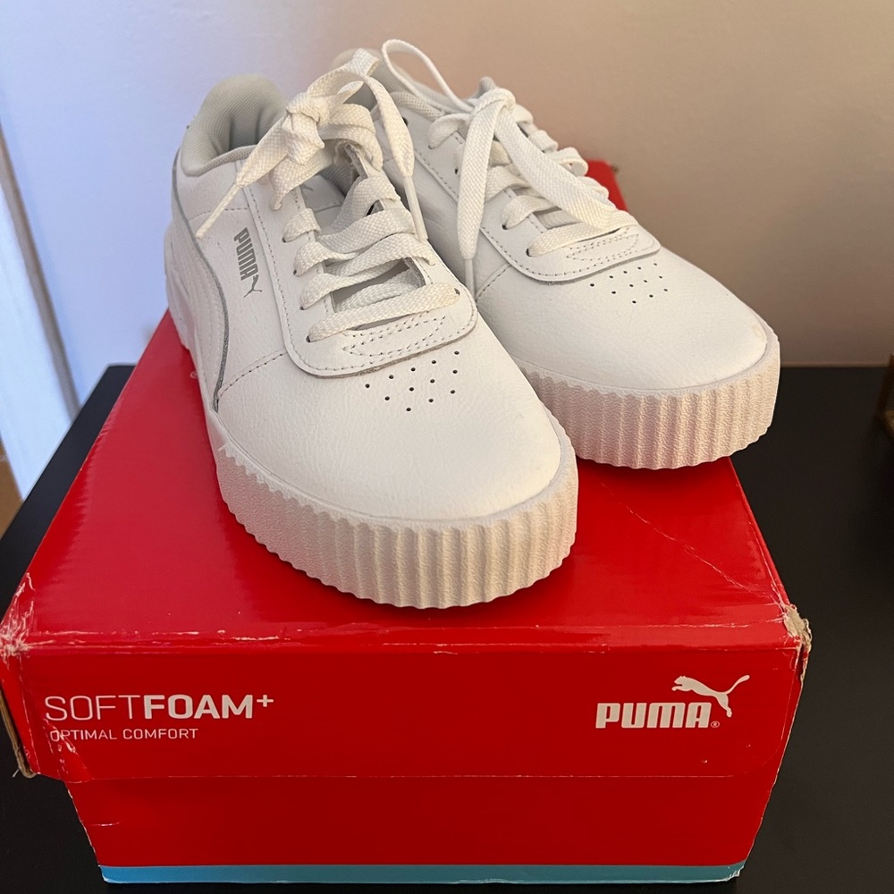 NEW White Puma Carina 6.5 womens